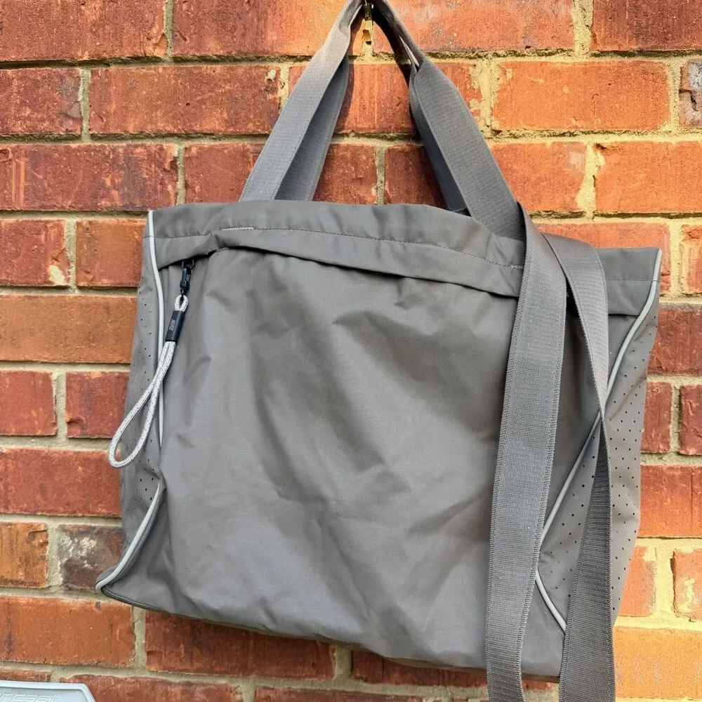 Nike Gym Tote Bag Shoulder Strap Gray, Sportswear Essential